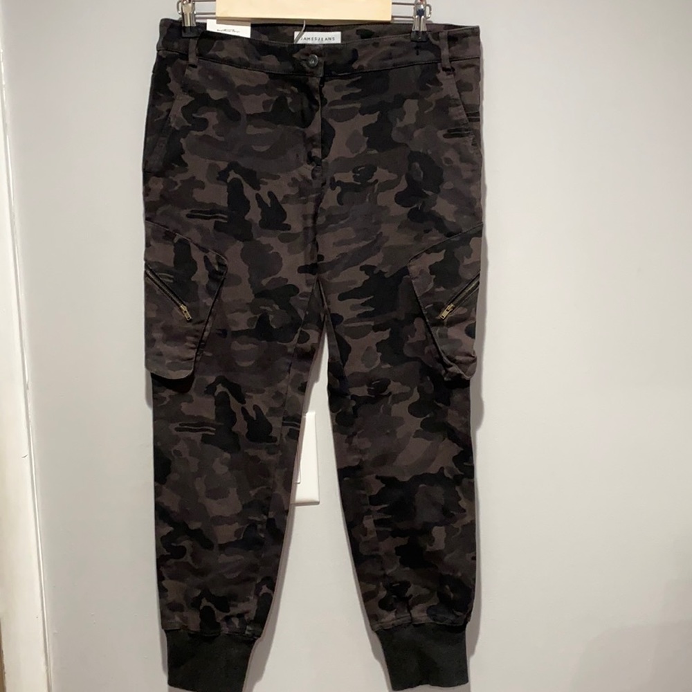 NEW James Jeans Boyfriend Slouchy Fit Utility Cargo Shadow Combat Size 31 Camo
